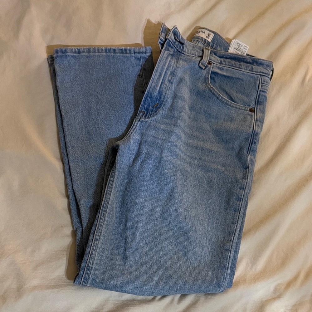 Abercrombie & Fitch Women's Straight Leg Jeans in Light Blue Denim